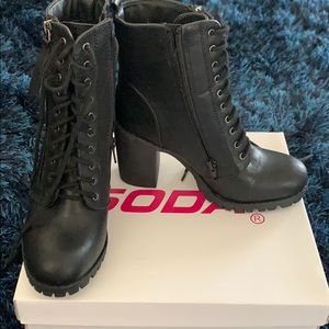 Soda combat boots
